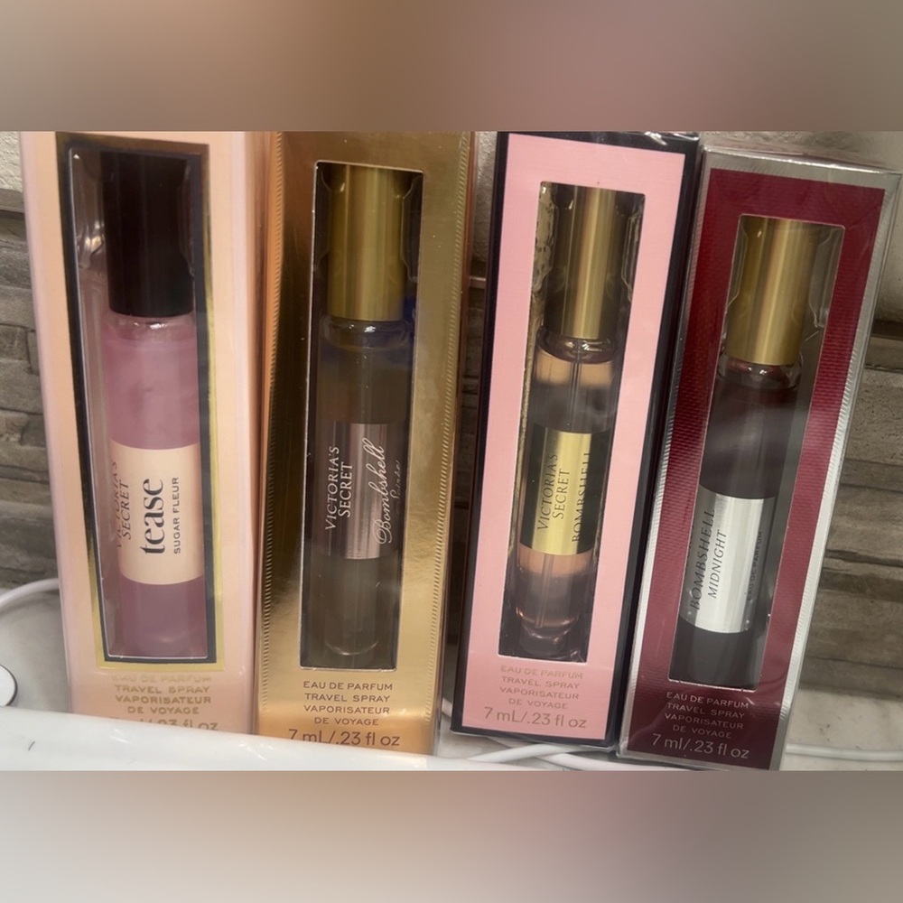 1- Victoria secret Bombshell travel perfume new